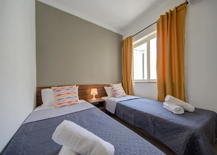 Apartman St Julian's Unique 3-bedroom And Penthouse With Jacuzzi *