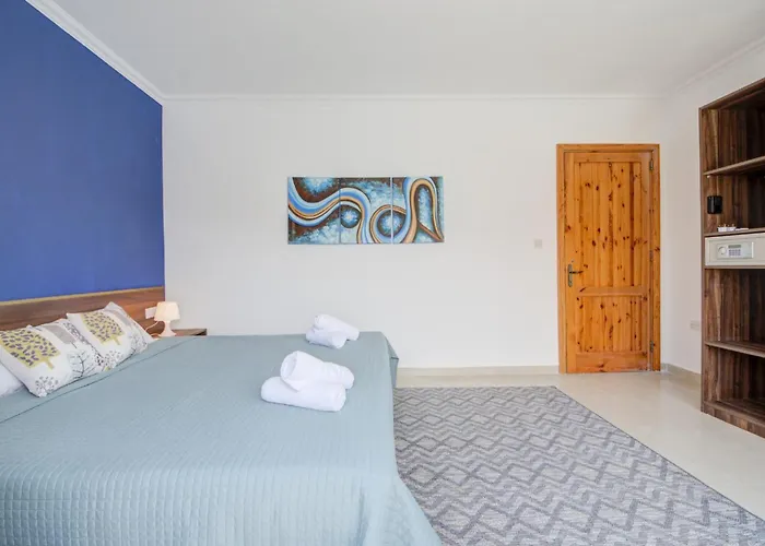 Apartman St Julian's Unique 3-bedroom And Penthouse With Jacuzzi *