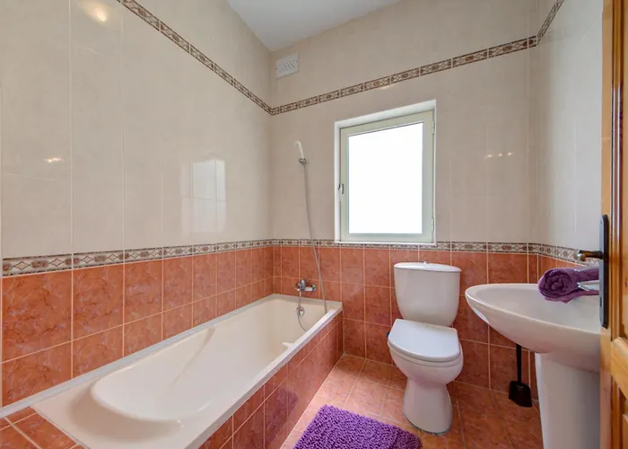 St Julian's Unique 3-bedroom And Penthouse With Jacuzzi *