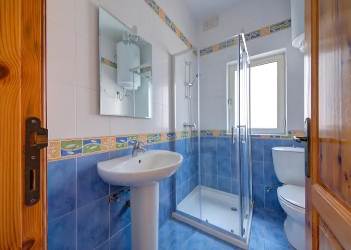 St Julian's Unique 3-bedroom And Penthouse With Jacuzzi *