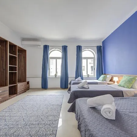 St Julian's Unique 3-bedroom And Penthouse With Jacuzzi Daire *