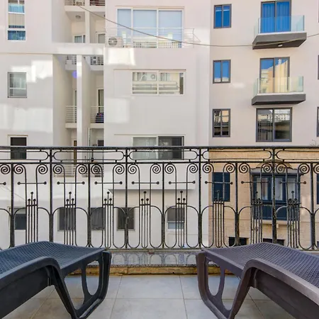 St Julian's Unique 3-bedroom And Penthouse With Jacuzzi Daire *