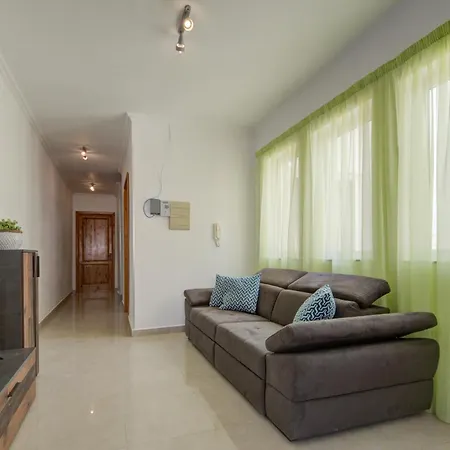 Апартаменты St Julian'S Unique 3-Bedroom Apartments And Penthouse With Jacuzzi *