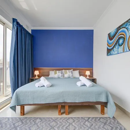 St Julian's Unique 3-bedroom And Penthouse With Jacuzzi *