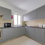 St Julian's Unique 3-bedroom And Penthouse With Jacuzzi דירה