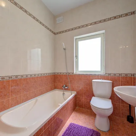St Julian's Unique 3-bedroom And Penthouse With Jacuzzi *