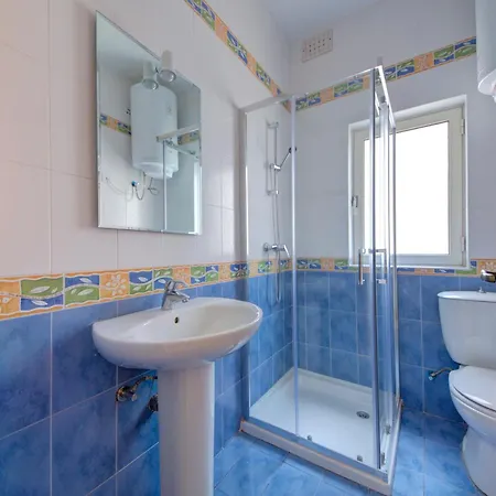 St Julian's Unique 3-bedroom And Penthouse With Jacuzzi *